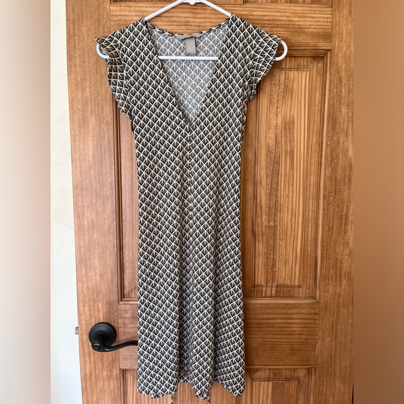 H&M Patterned Short Sleeve Dress XS - Picture 2 of 9